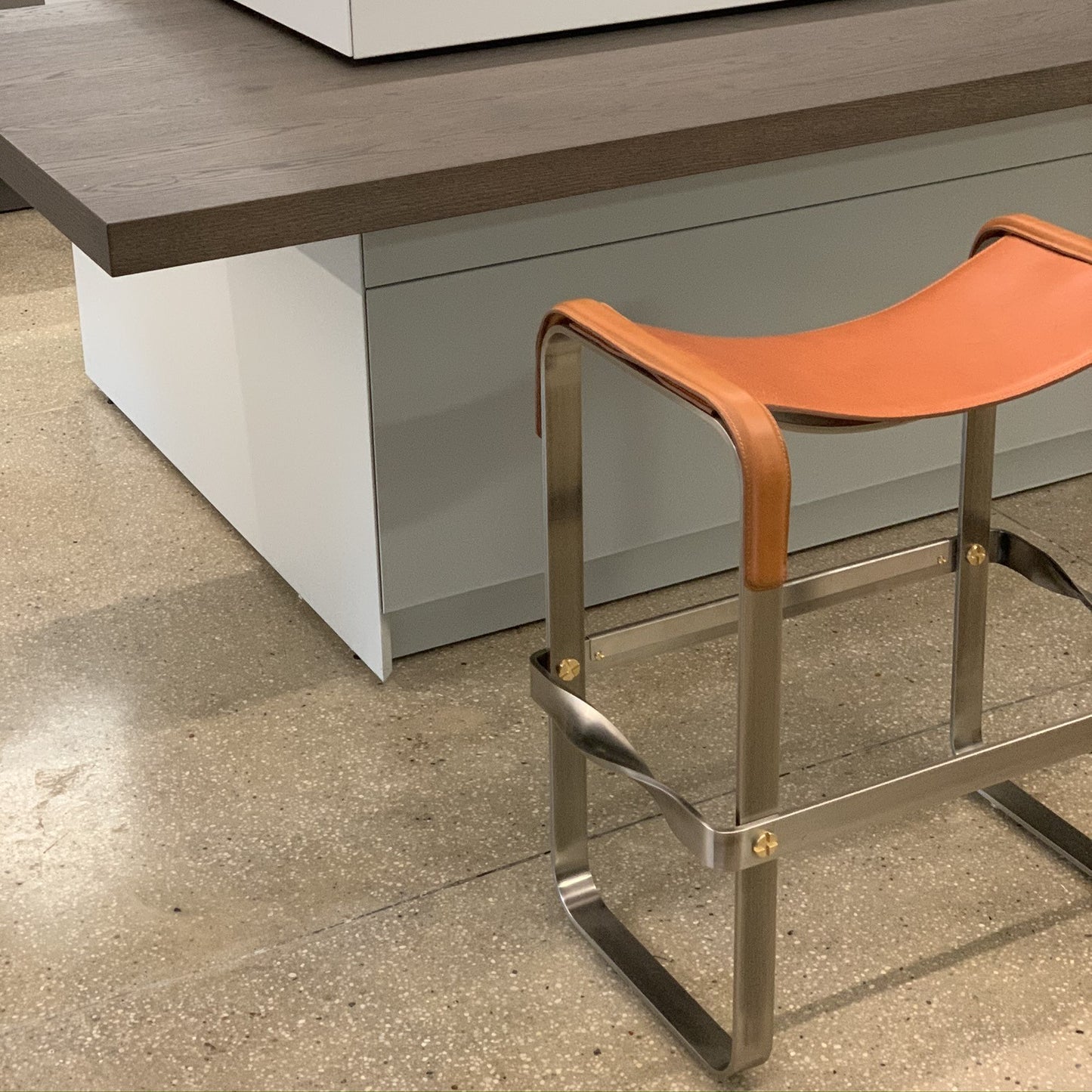 Wanderlust Taburete de Cocina - Hecho a mano y totalmente personalizable