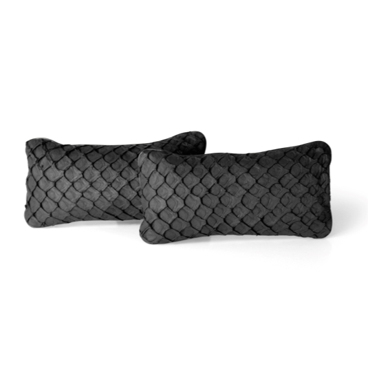 Almohada Pirarucú a medida con reverso de cuero - Tamaño pequeño