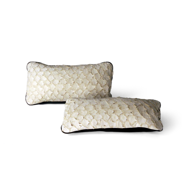 Almohada Pirarucú a medida con reverso de cuero - Tamaño pequeño