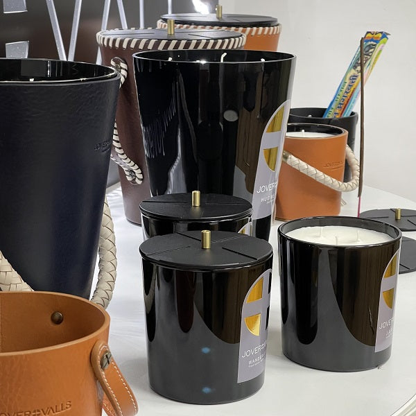 Vela decorativa artesanal de cristal negro con cuatro fragancias