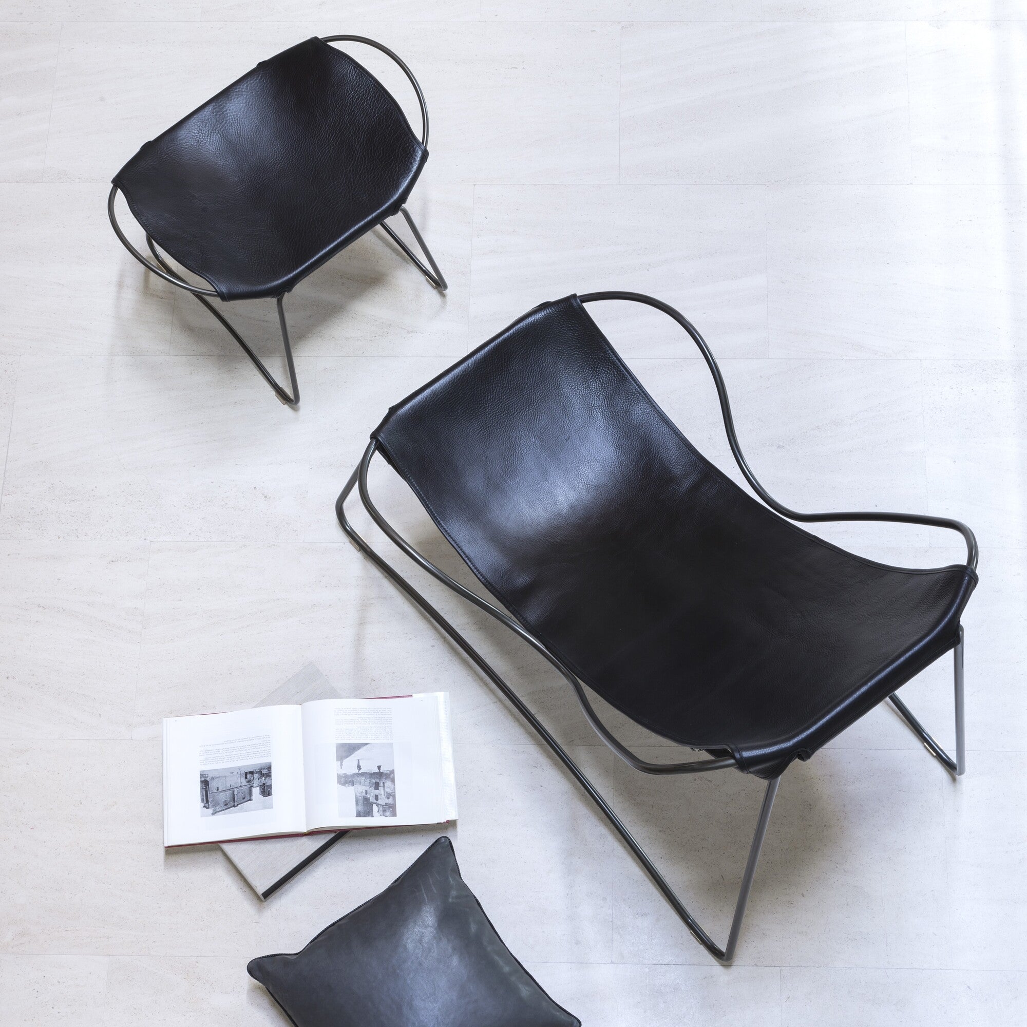 Chaise Longue Hug - Diseño artesanal en cuero vacuno
