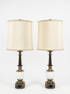 Pareja de Lámparas de Mesa Mid-Century en Bronce Patinado y Porcelana