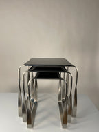 Mesa Auxiliar Nest - Diseño Contemporáneo en Metal y Cristal
