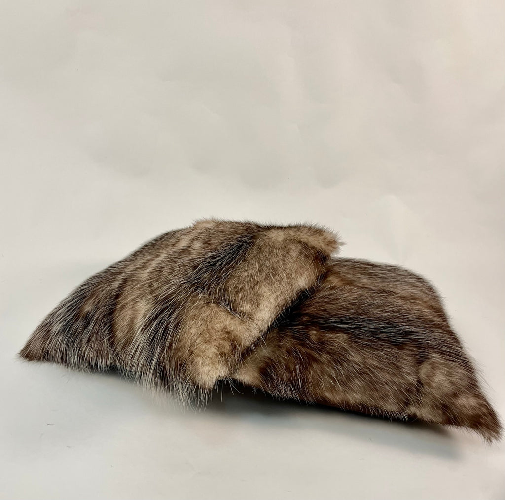 Cojín de Piel de Opossum con Relleno de Algodón y Plumón