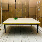 Mesa Baja Antique Boutique - Mid-Century con Detalles en Latón
