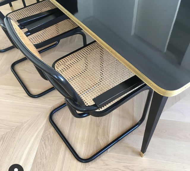 Mesa Antique Boutique Cuadrada - Mid-Century sobre Estructura Cónica
