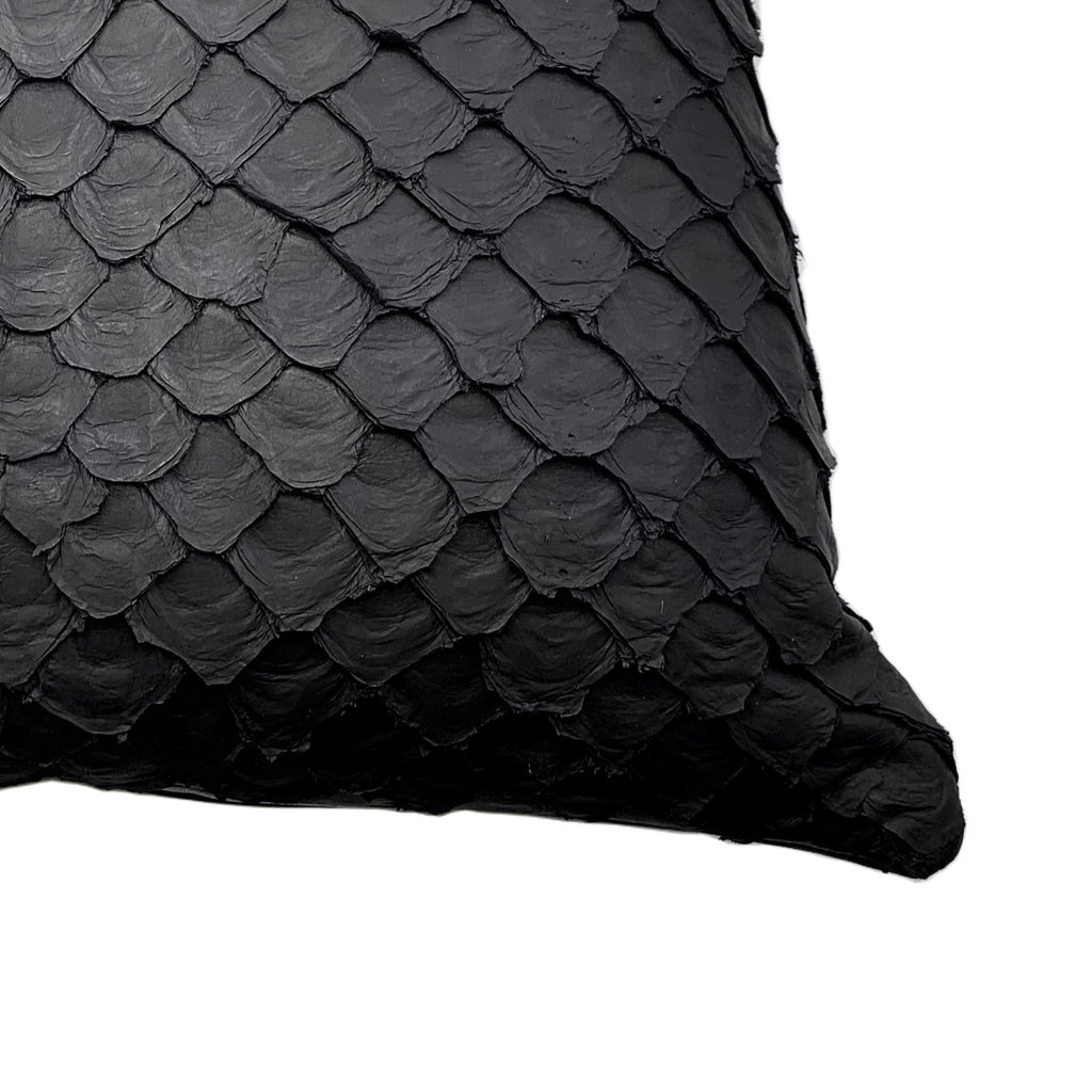 Almohada Pirarucu Artesanal de Lujo - Tamaño Grande