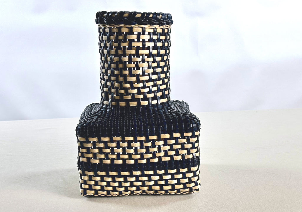 Cesta Japanese Ikebana en Cuero y Caña - Navy & Off White