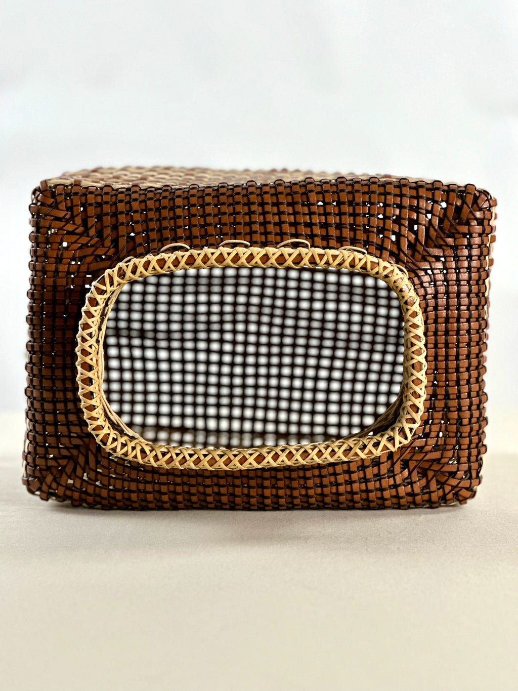 Cesta Japanese Ikebana en Cuero y Caña - Cognac & Off White