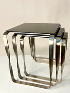 Mesa Auxiliar Nest - Diseño Contemporáneo en Metal y Cristal