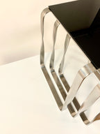 Mesa Auxiliar Nest - Diseño Contemporáneo en Metal y Cristal