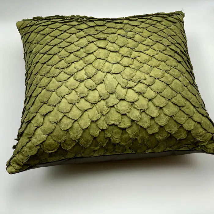 Almohada Pirarucu Artesanal de Lujo - Tamaño Grande