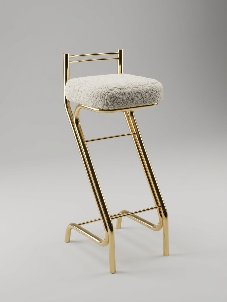 Pareja de Taburetes de Bar Mid-Century Z-Frame en Acabado Dorado y Shearling Natural