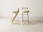 Pareja de Taburetes de Bar Mid-Century Z-Frame en Acabado Dorado y Shearling Natural