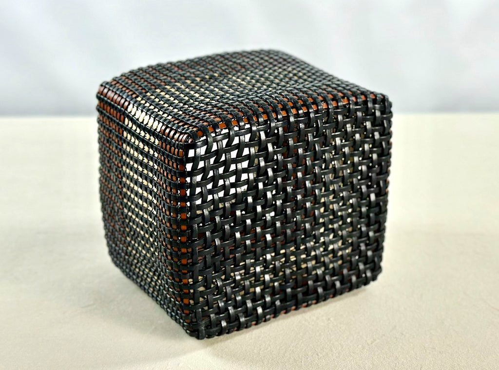 Cesta Chinese Tibor en Cuero y Caña - Black, Tan & Ivory